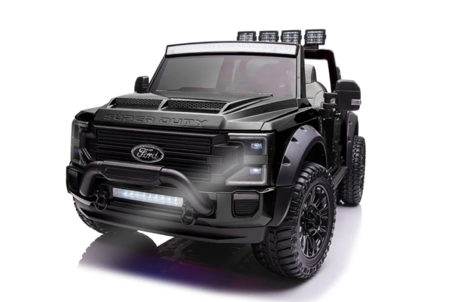 Eksklusiv Ford Duty F450 elbil til børn med hele 4 kraftige 24V motorer, lavet på licens af Ford fabrikken. Plads til 2 børn!