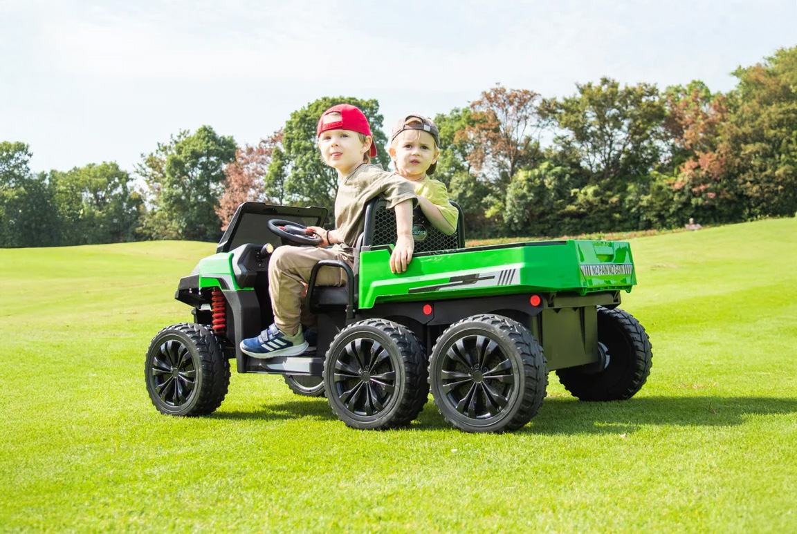 Super sej Farmer4X Truck til den lille landmand eller havemand. Plads til 2 børn, 4x24V 200W motorer, lithium batteri, lædersæder, tiplad og EVA-gummihjul.