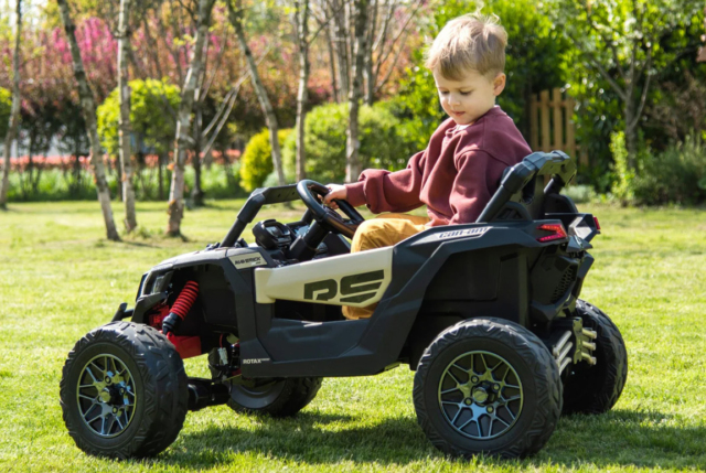 Elektrisk Can-Am Maverick UTV til børn med plads til 1 barn. Lavet på original licens fra Can-Am.