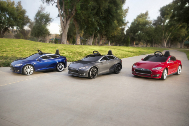 Elektrisk Rød Tesla Model S elbil til børn - Tesla til børn.