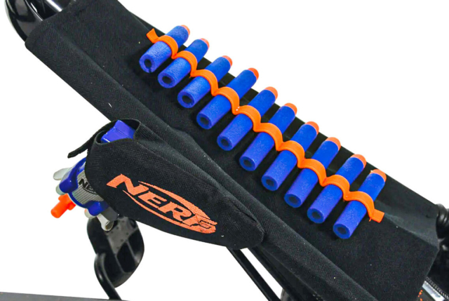 Populær Nerf Thunder Pedalgokart til børn med Nerf-blastere og skumpile.