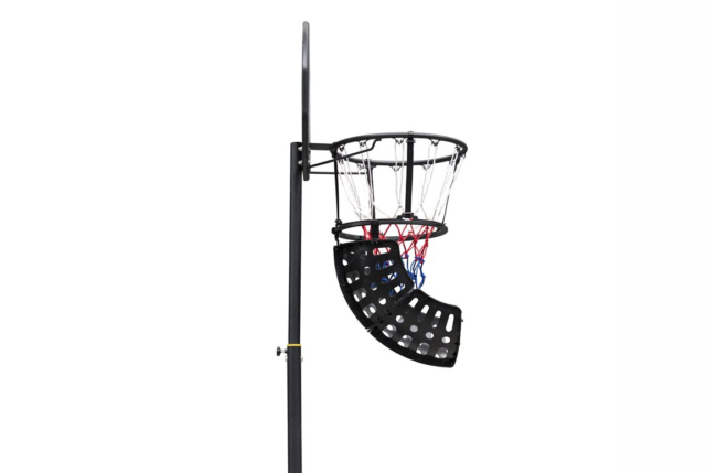 Smart Basketball Ball Return der altid returnerer bolden tilbage når du rammer kurven. Slip for at hente bolden hver gang!