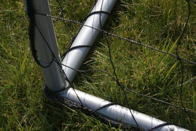 Stanlord Pro line Fodboldmål der måler 240x160cm - Galvaniseret stål med pulverlakering så det ikke ruster.