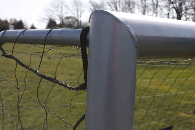 Stanlord Pro line Fodboldmål der måler 240x160cm - Galvaniseret stål med pulverlakering så det ikke ruster.