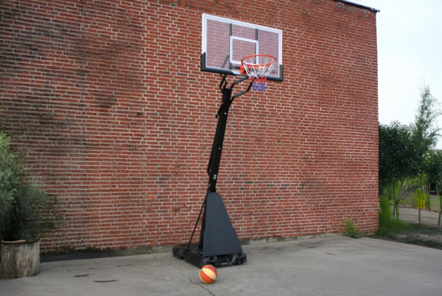 Stanlord Basketballstander PRO Ultmate med justerbar højde på 230-305 cm. Én af markedets bedste basketstandere!