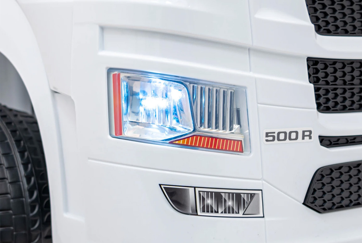 Hvid elektrisk Scania 500R Lastbil til børn med 4x12V motorer. Scania Lastbil til børn.