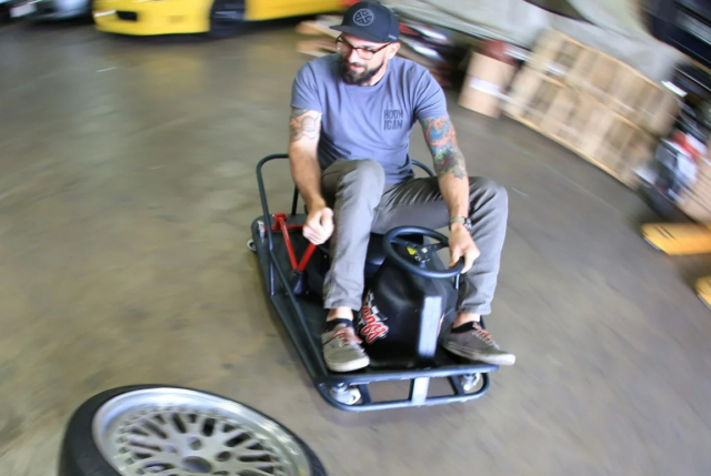 RAZOR Crazy Cart XL 360 grader Drifter til voksne - Topfart 23 km/t.