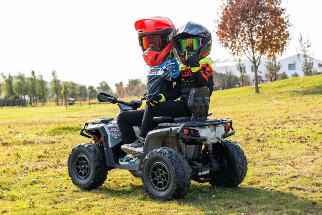 Elektrisk Can-Am Outlander ATV til børn - 4x24V