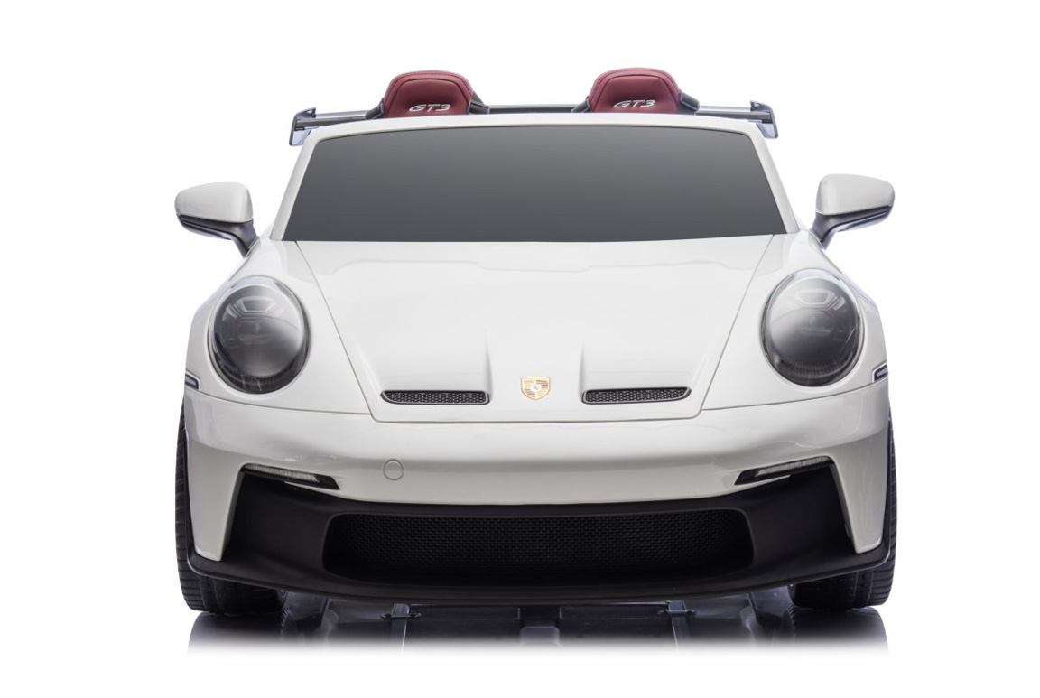 Hvid Porsche 911 GT3 elbil til børn med plads til 2 børn, 4x24V 200W motorer, fuld LED-lyspakke, vinrøde lædersæder, affjedring og meget mere.