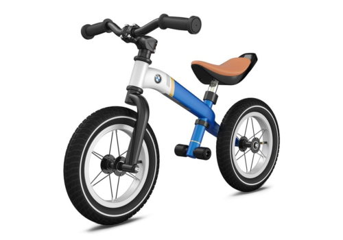 Blå 12" BMW løbecykel til børn fra 2-5 år. Den perfekte løbe- og balancecykel til fartglade børn.