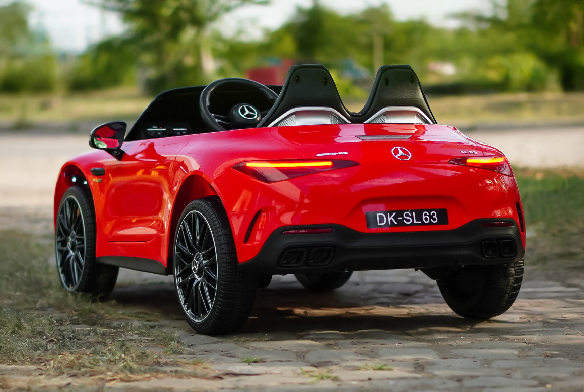 Rød Mercedes SL63 AMG elbil til børn | Plads til 2 børn. Kommer med lædersæde, EVA_gummihjul og fjernbetjening!