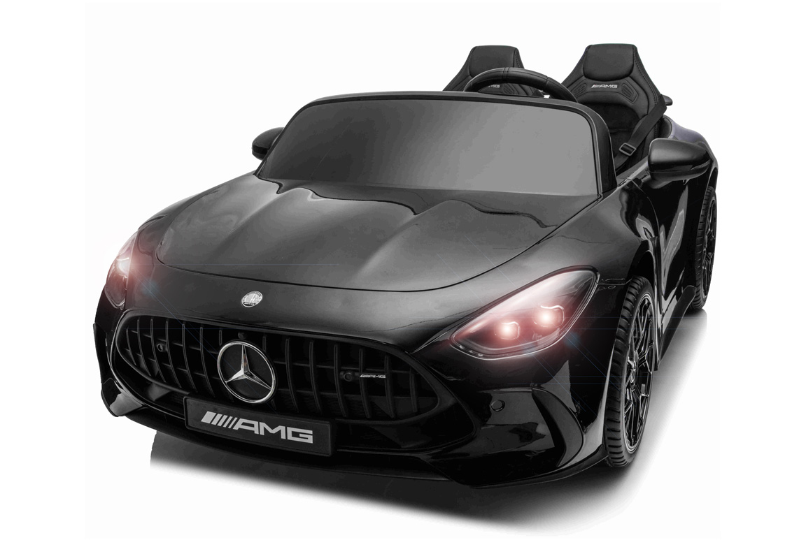 Eksklusiv sort Mercedes GT63 AMG Sportsvogn til børn, 4x200W motorer og lithiumbatteri. Plads til 2 børn.