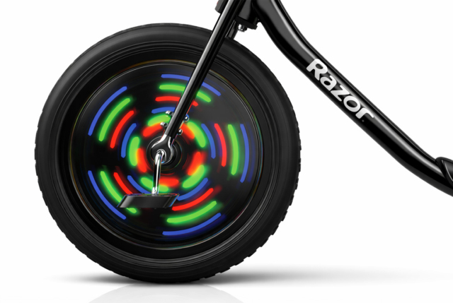 Razor Rip Rider Lightshow Razor RipRider 360 Lightshow - Sjov driftcykel m. LED-lys til børn
