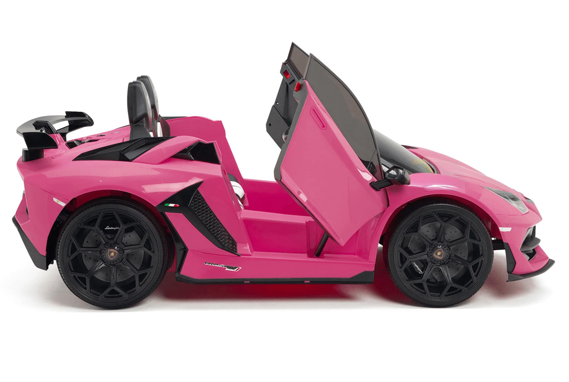 Elektrisk pink Lamborghini Aventador SVJ Drifter til børn med indbygget driftfunktion, topfart på 15 km/t, kraftige 2x24V motorer, opgraderet lithiumbatteri, LED-lys og officiel Lamborghini-licens – en af markedets vildeste elbiler til børn.